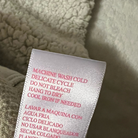 Cozy Sherpa Women’s White Quarter Zip  Pullover with front pocket size Medium - Picture 8 of 8